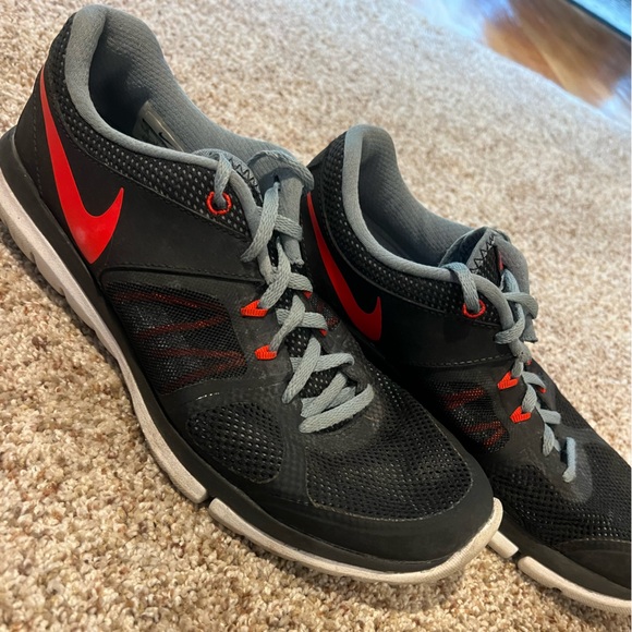 Nike Men's Flex 2014 Run Running Shoes Black/Challenge Red size 10 - Picture 2 of 4